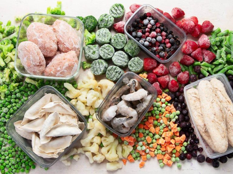 Frozen meals are ready-to-eat or easy-to-cook dishes that are preserved at low temperatures to maintain taste, freshness, and nutritional value.